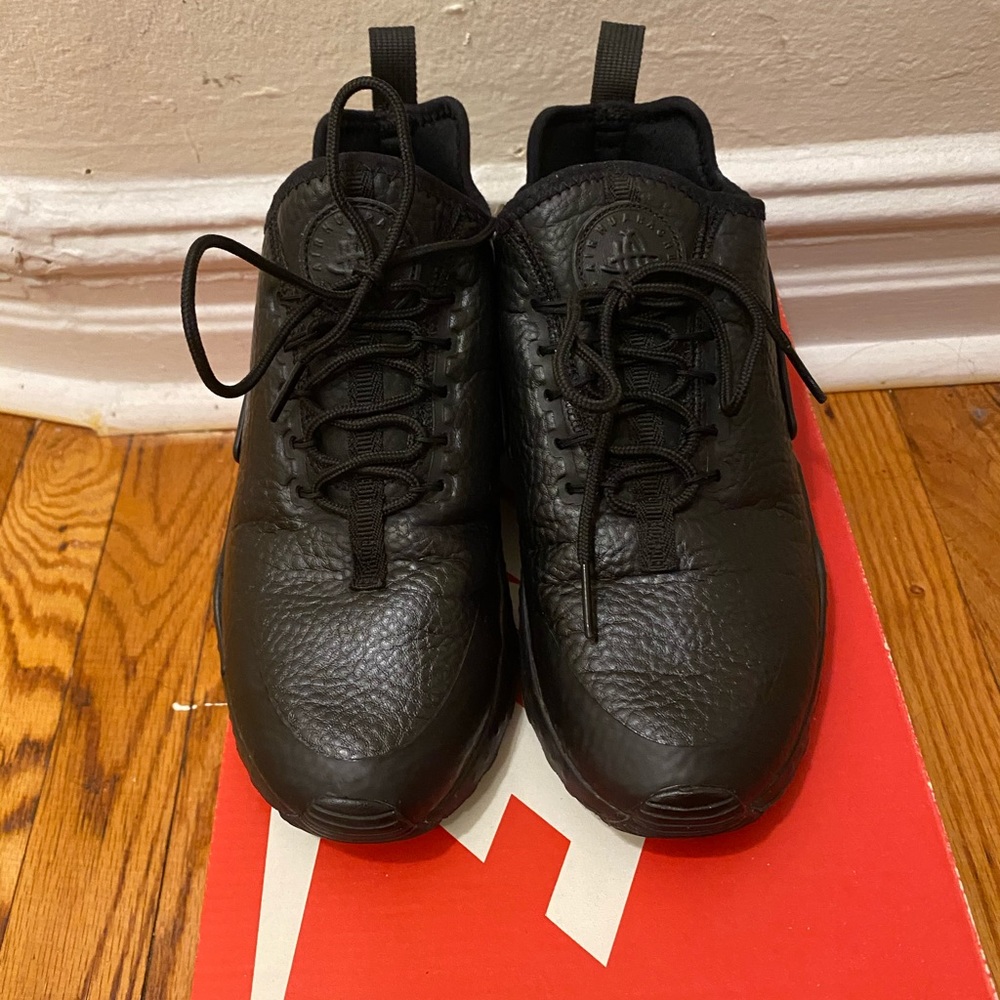 Nike huarache sneakers